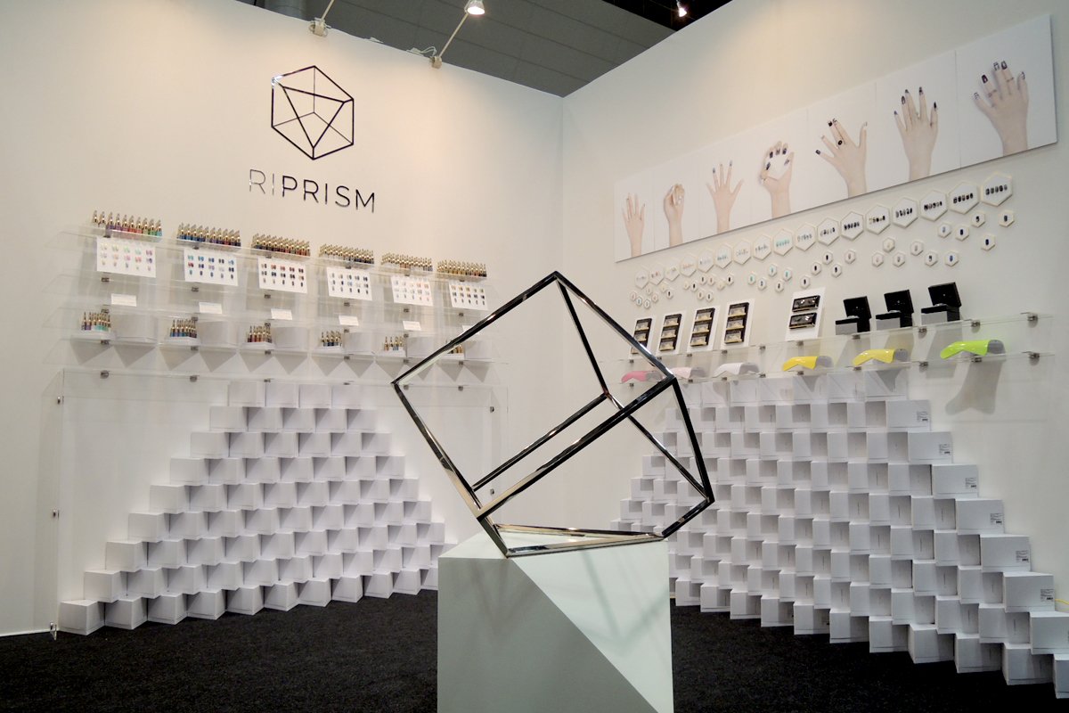 RiPrism美妝企業(yè)形象設(shè)計(jì)