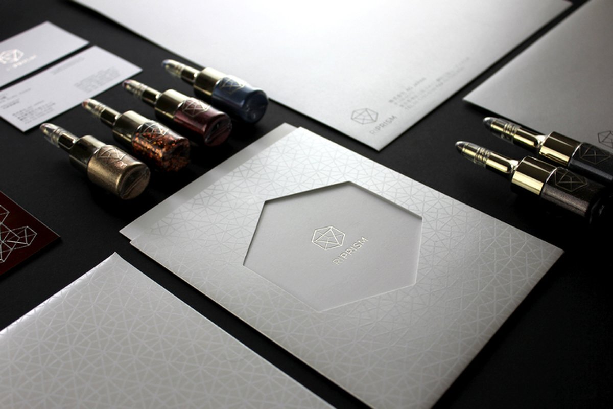 RiPrism美妝企業(yè)形象設(shè)計(jì)