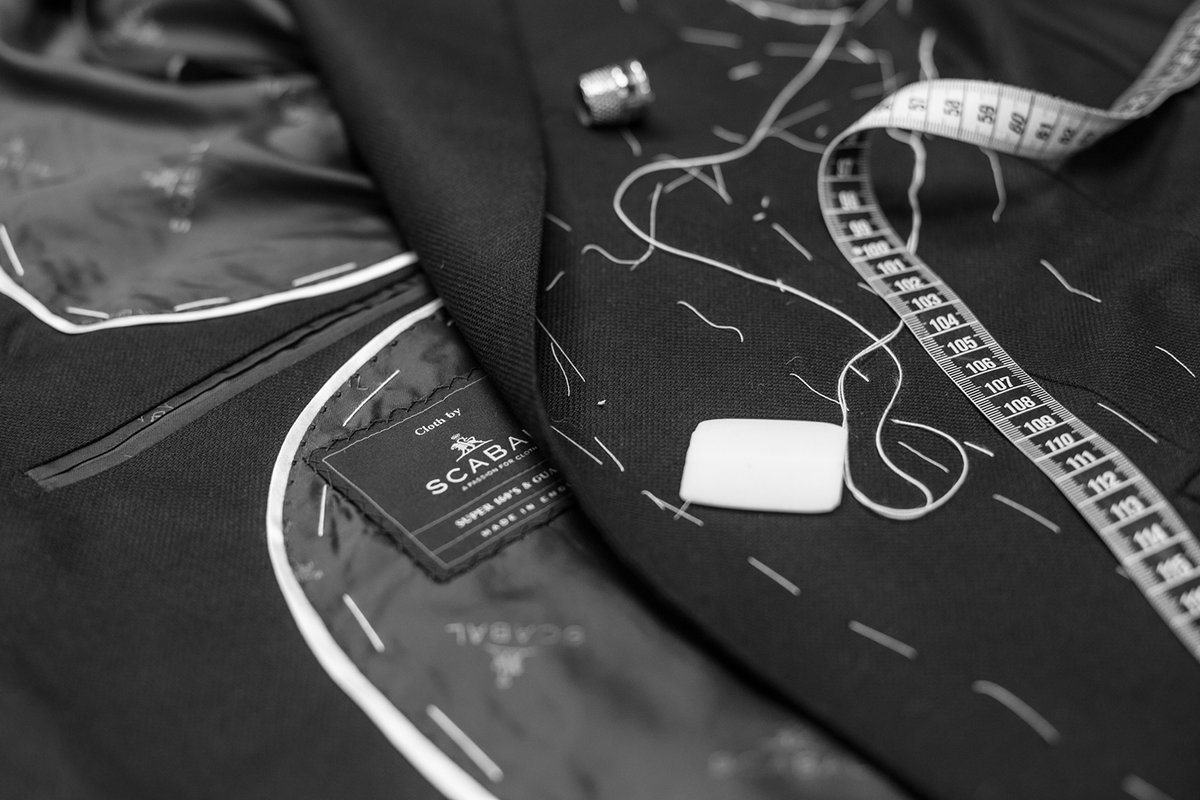 服裝品牌設(shè)計(jì)，高端服裝品牌，品牌形象設(shè)計(jì)，左右格局