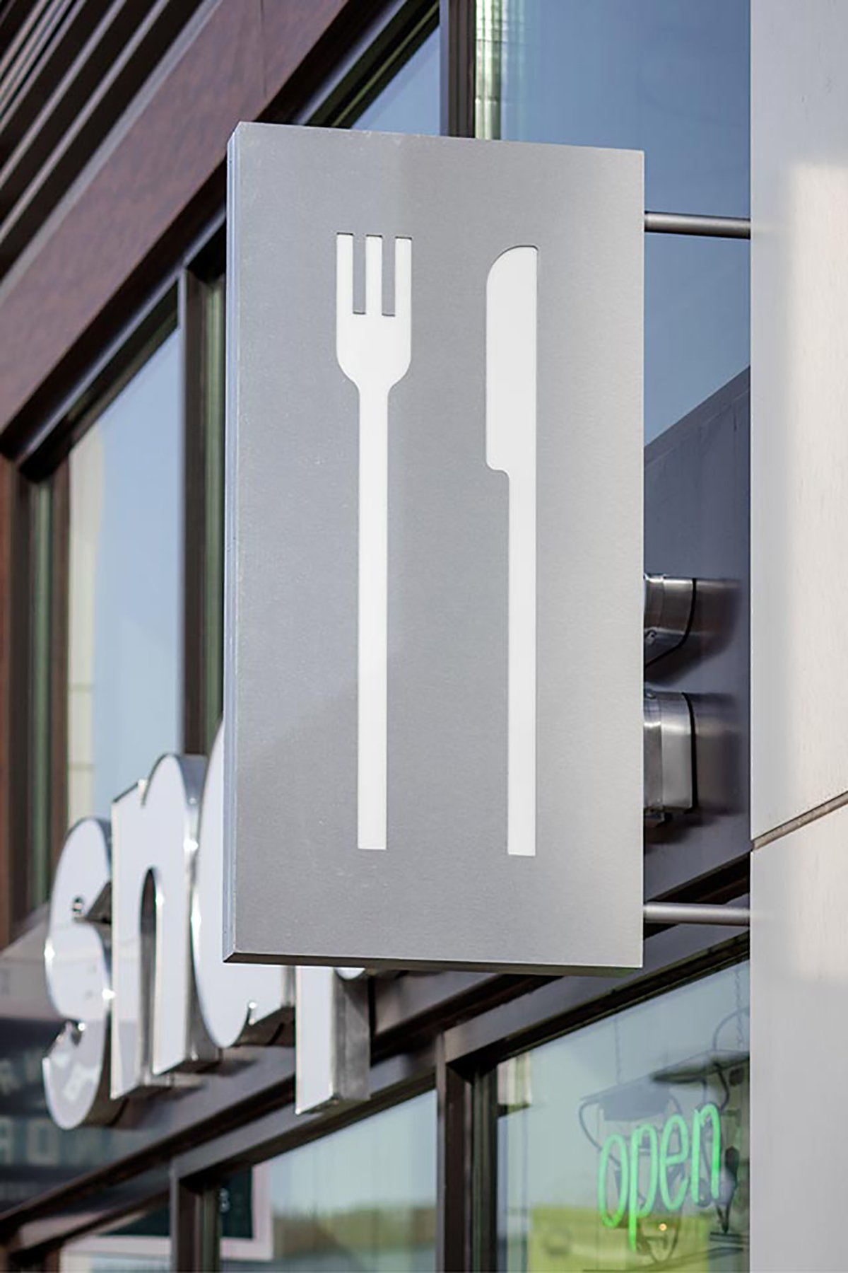 Snap 餐飲品牌的建立及品牌設(shè)計 形象設(shè)計