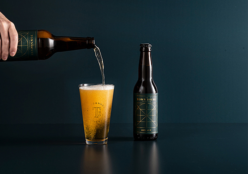 土耳其高級(jí)聯(lián)排別墅餐飲品牌視覺營銷案例