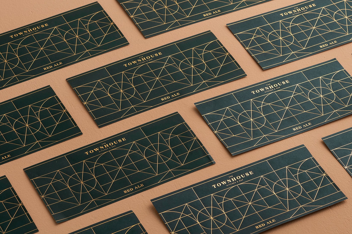 土耳其高級(jí)聯(lián)排別墅餐飲品牌視覺營銷案例，餐飲品牌設(shè)計(jì)，深圳品牌營銷，餐飲品牌策劃，深圳品牌設(shè)計(jì)，左右格局