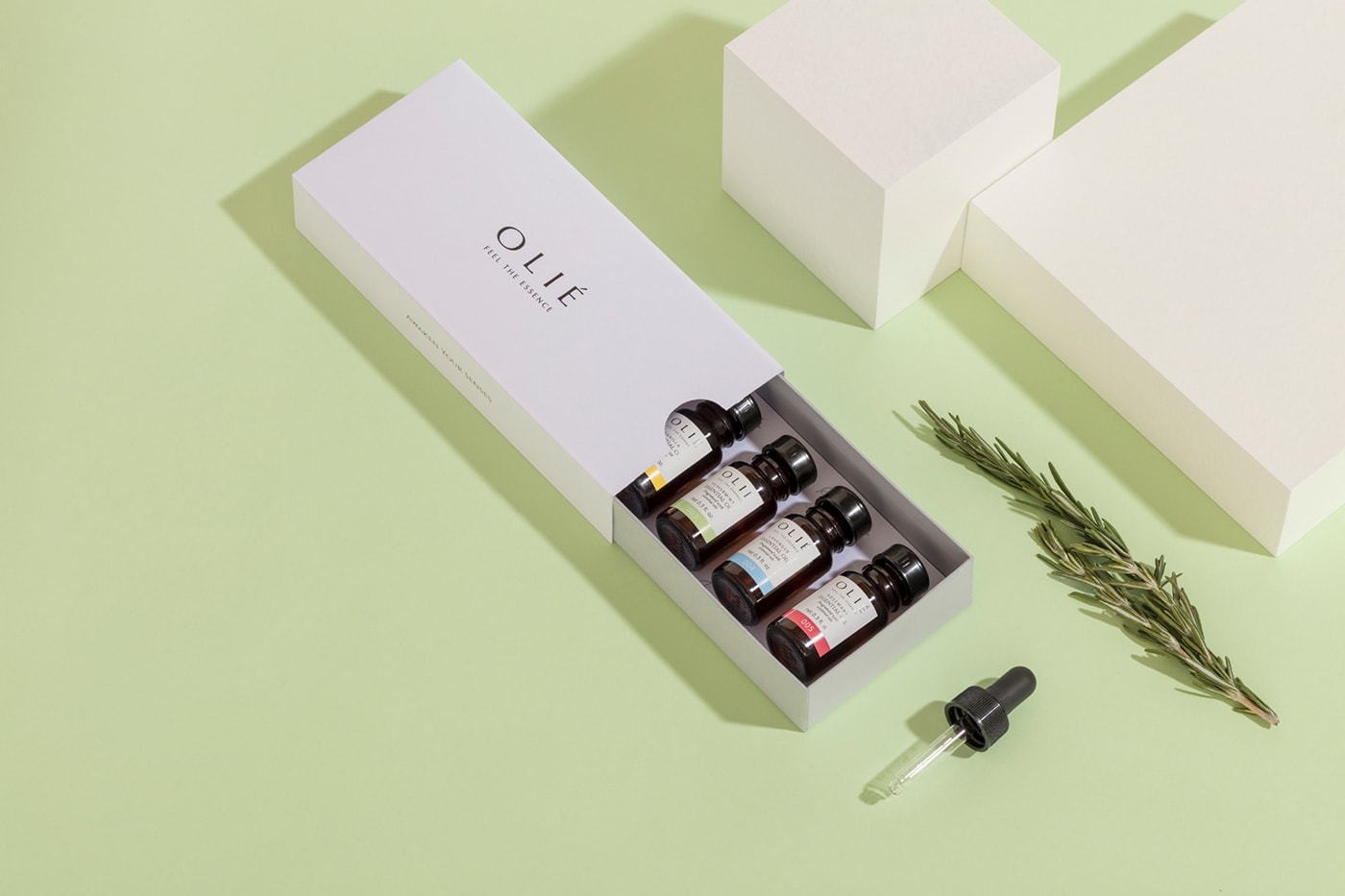 OLIE 香薰產(chǎn)品零售企業(yè)品牌設(shè)計案例，化妝品品牌設(shè)計，品牌設(shè)計公司，深圳品牌設(shè)計，左右格局