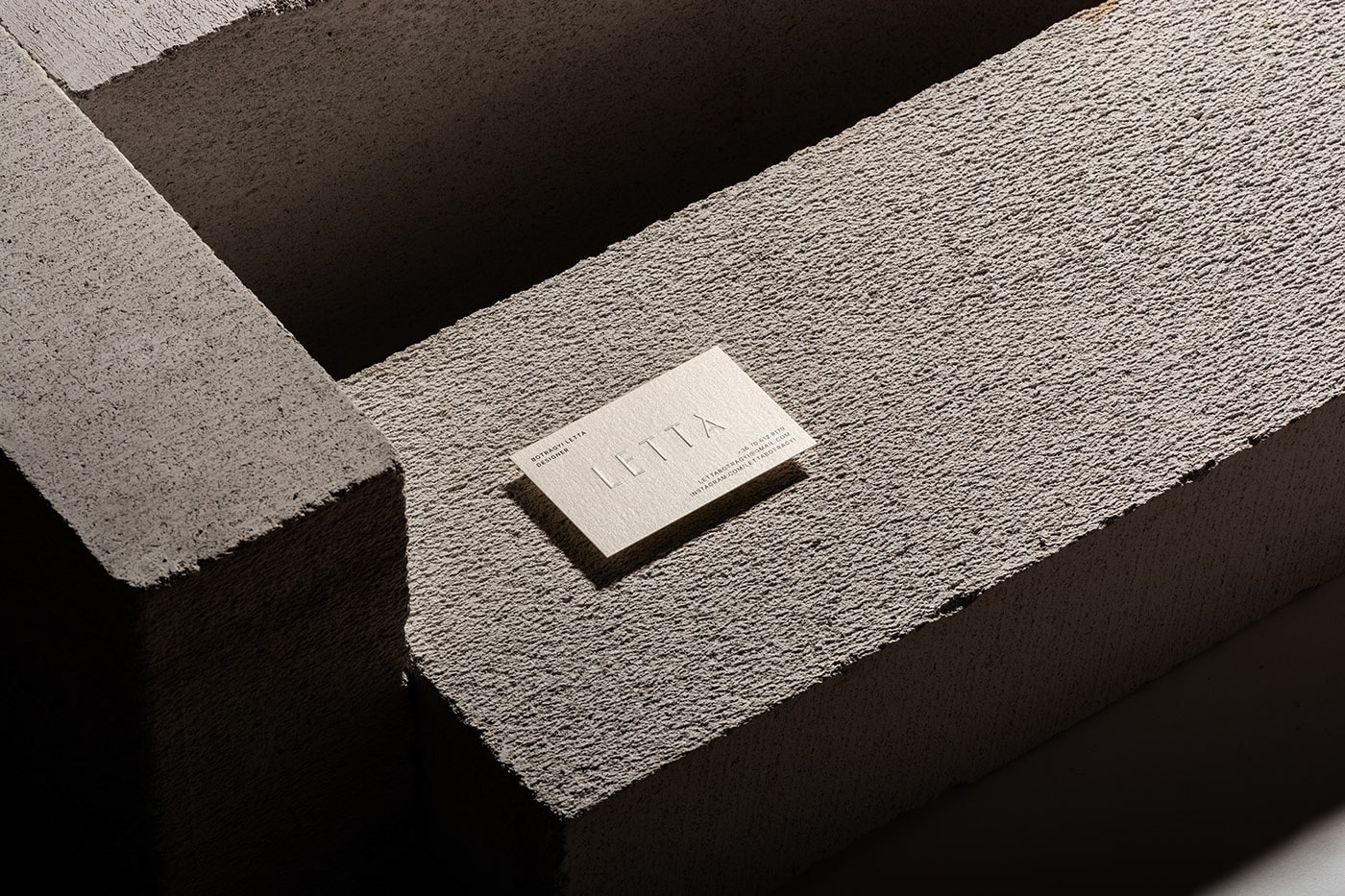 服裝品牌設計，高級服裝設計，深圳品牌設計，左右格局