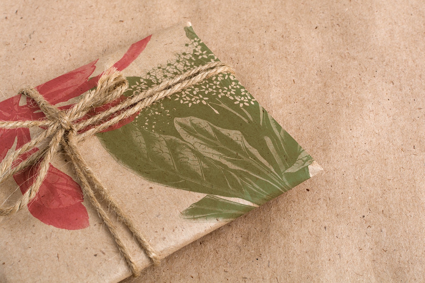 化妝品品牌設(shè)計(jì)，品牌設(shè)計(jì)公司，深圳品牌設(shè)計(jì)，左右格局