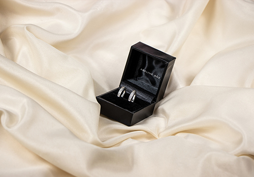 奢華優(yōu)雅的珠寶制造公司品牌設(shè)計(jì)案例