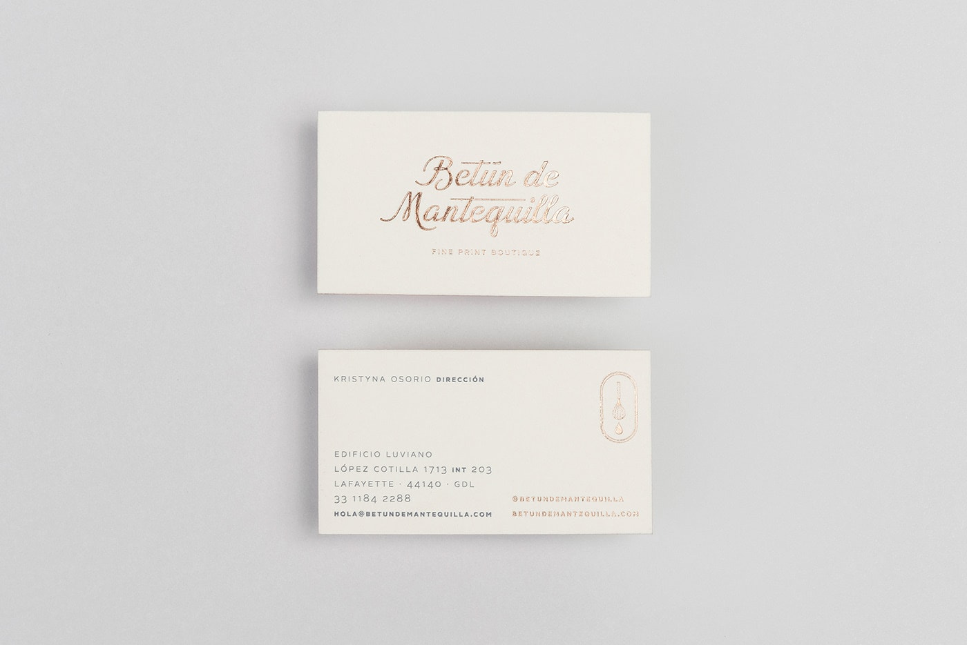 食品品牌設(shè)計(jì)，傳統(tǒng)品牌升級，面包店設(shè)計(jì)，深圳品牌設(shè)計(jì)，左右格局