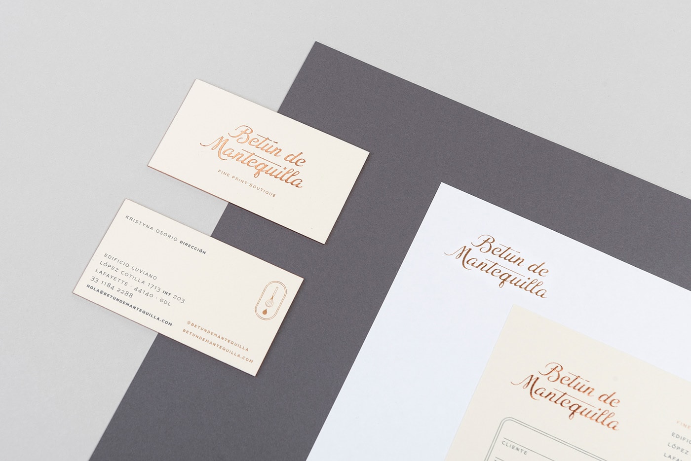 食品品牌設(shè)計(jì)，傳統(tǒng)品牌升級，面包店設(shè)計(jì)，深圳品牌設(shè)計(jì)，左右格局