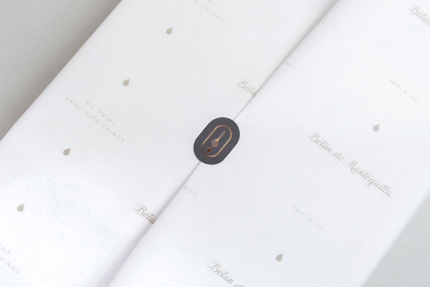 食品品牌設(shè)計(jì)，傳統(tǒng)品牌升級，面包店設(shè)計(jì)，深圳品牌設(shè)計(jì)，左右格局