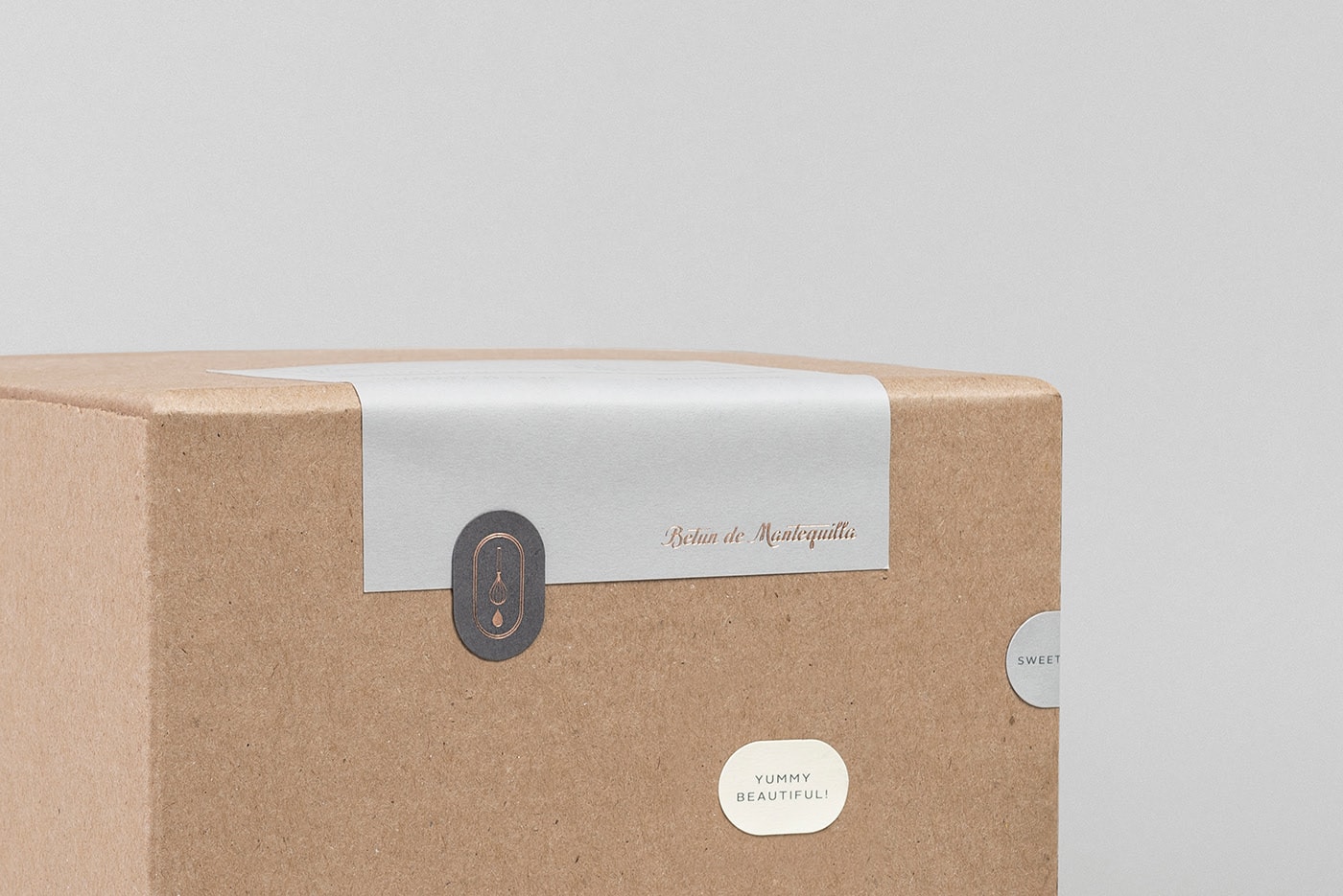 食品品牌設(shè)計(jì)，傳統(tǒng)品牌升級，面包店設(shè)計(jì)，深圳品牌設(shè)計(jì)，左右格局